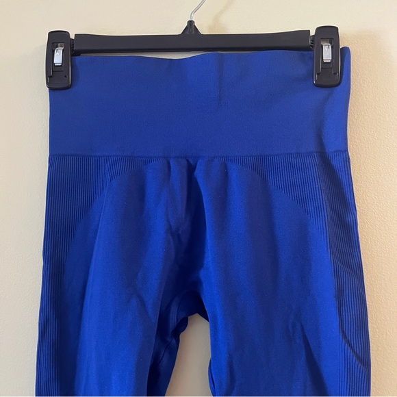 SET Active Blue 3 Piece Sculptflex Set Ribbed V Neck Bra + Box Cut Bra + Legging - Picture 12 of 15